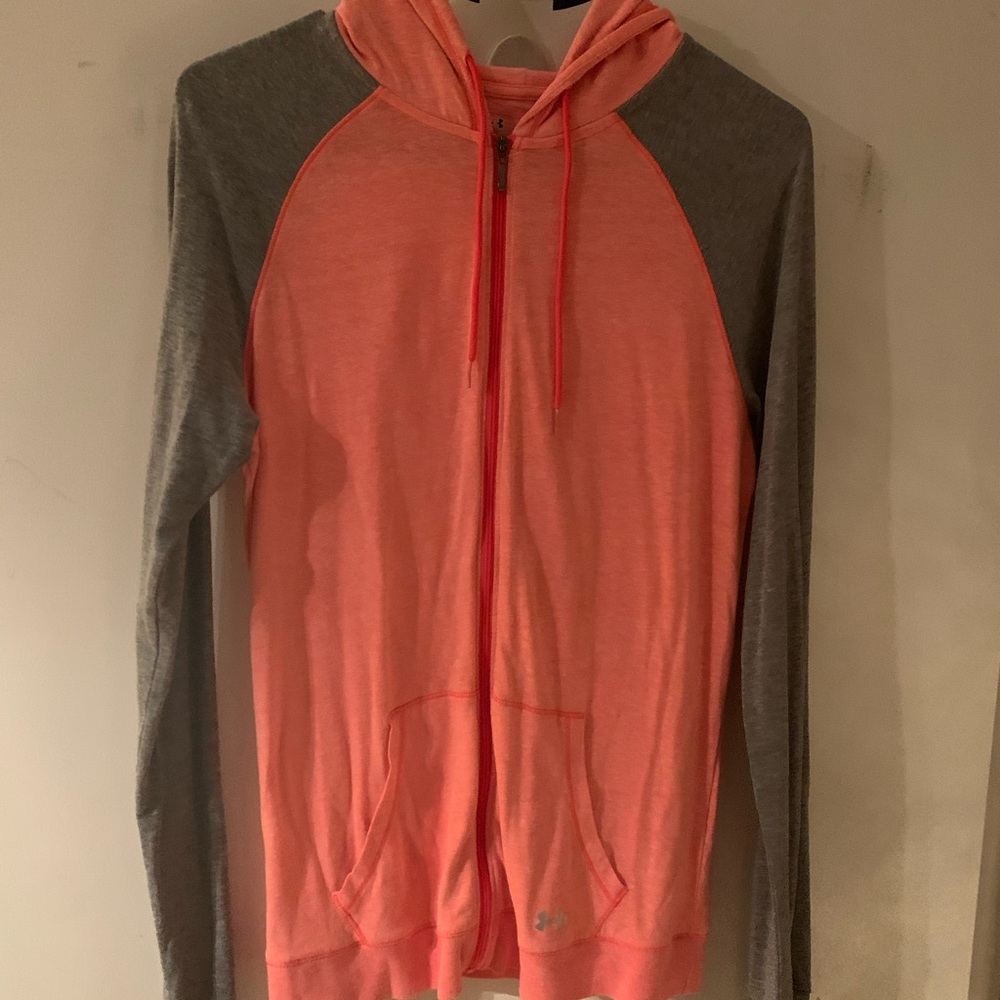 Woman’s Under Armour Jacket size medium